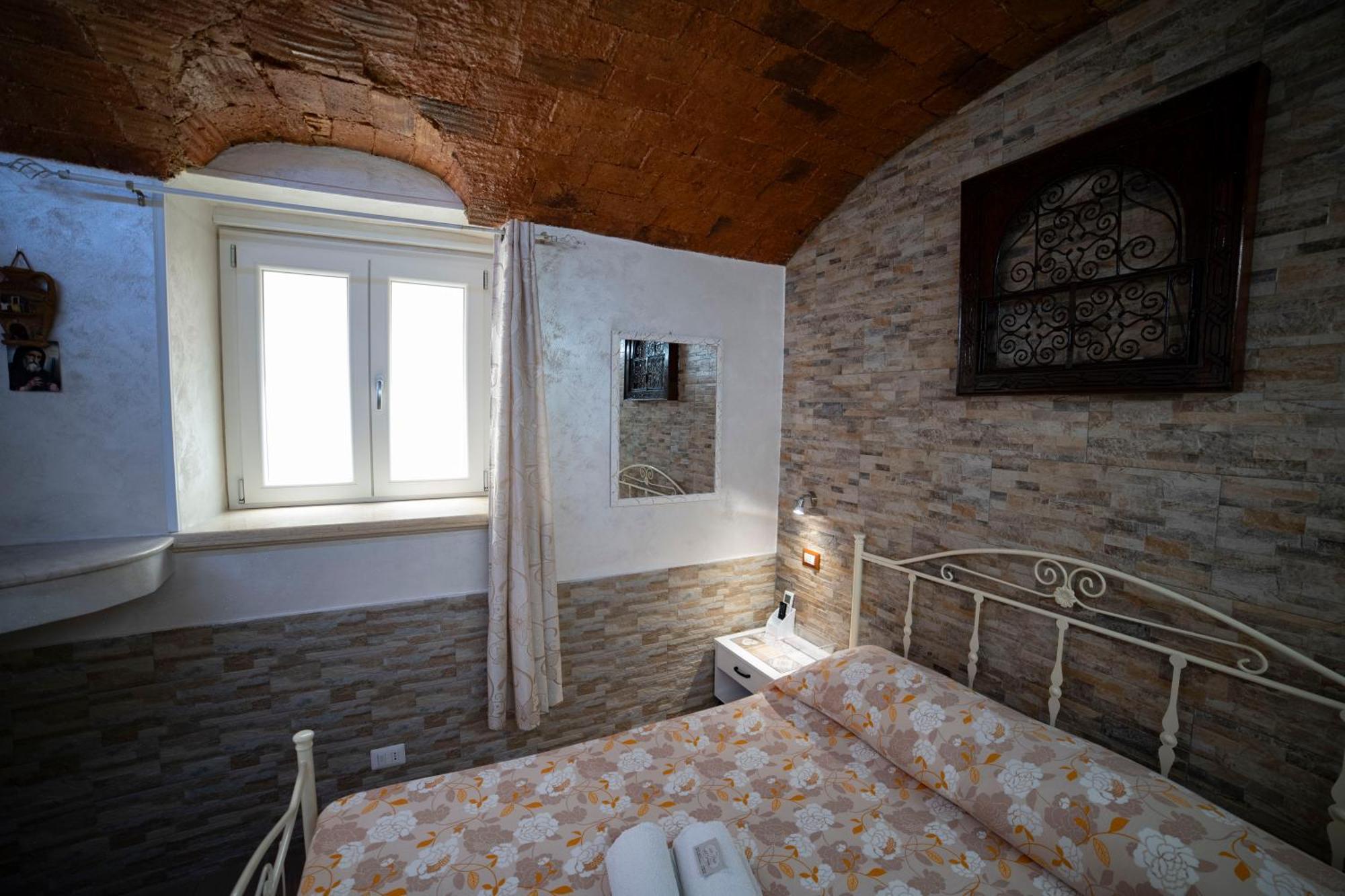 La Perla Del Tirreno Bed & Breakfast Tropea Ruang foto