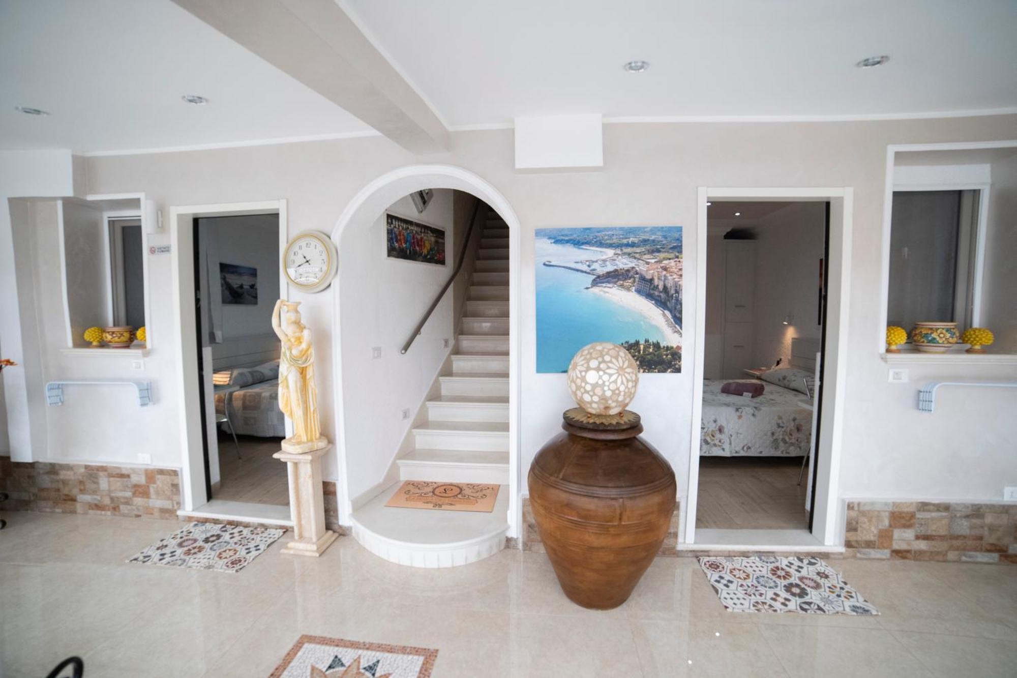 La Perla Del Tirreno Bed & Breakfast Tropea Bagian luar foto