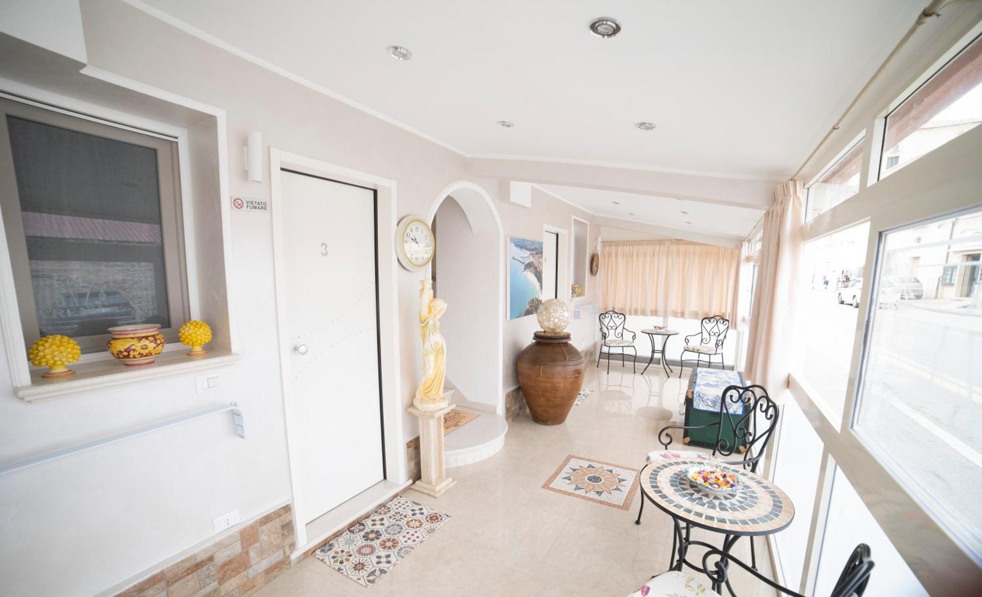 La Perla Del Tirreno Bed & Breakfast Tropea Bagian luar foto