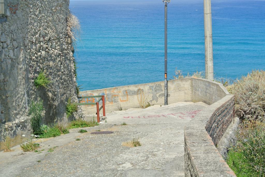 La Perla Del Tirreno Bed & Breakfast Tropea Bagian luar foto